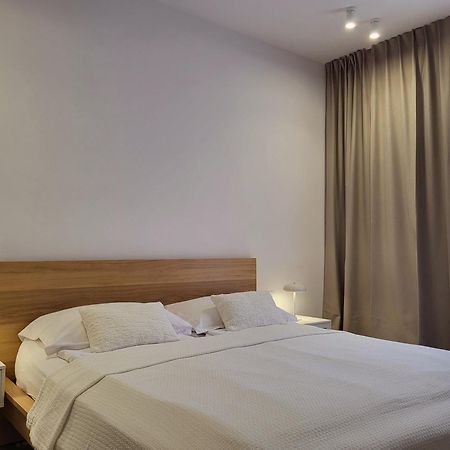 Firefly Luxury Apartment With Private Whirlpool Zara Esterno foto