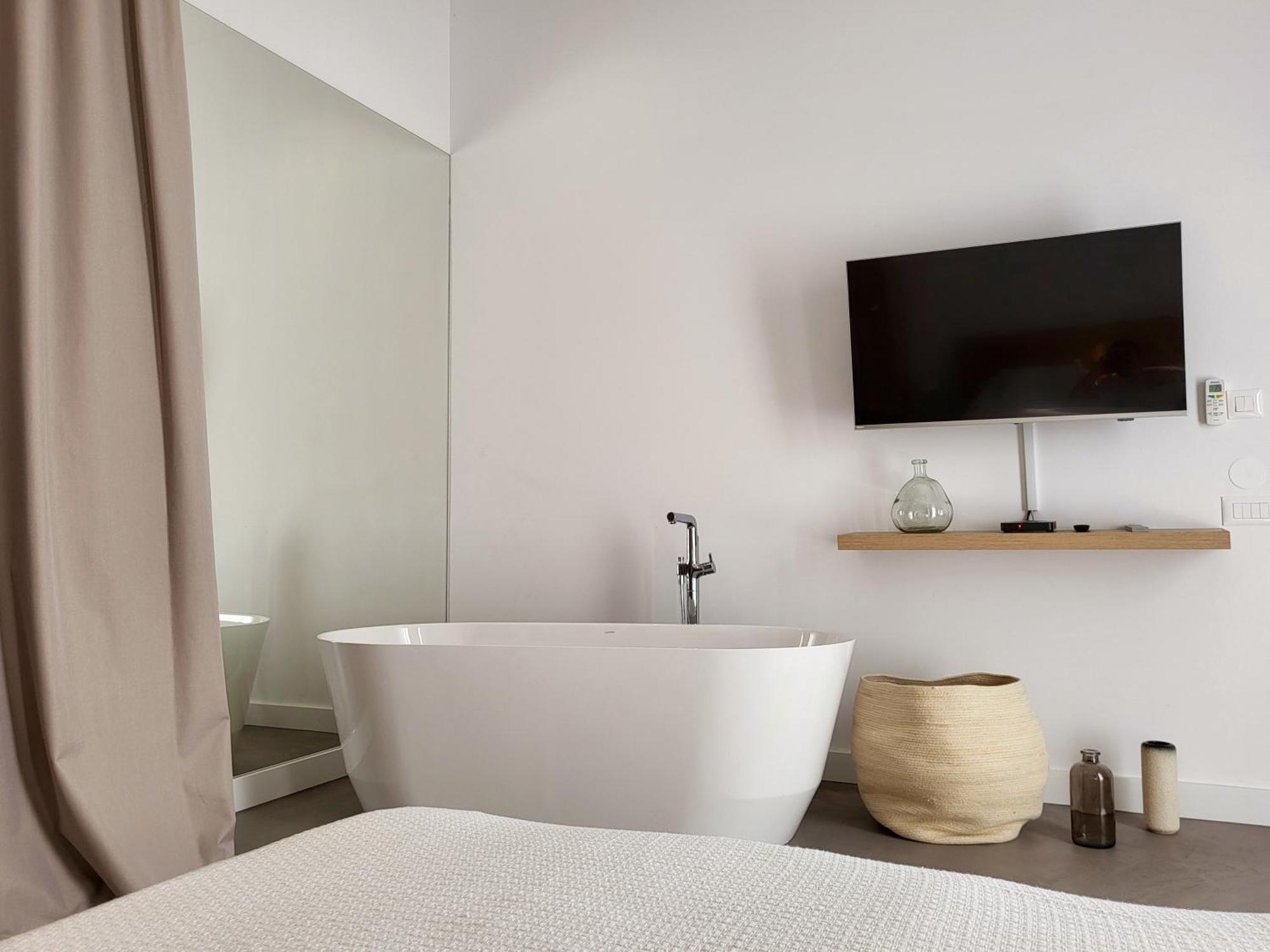 Firefly Luxury Apartment With Private Whirlpool Zara Esterno foto